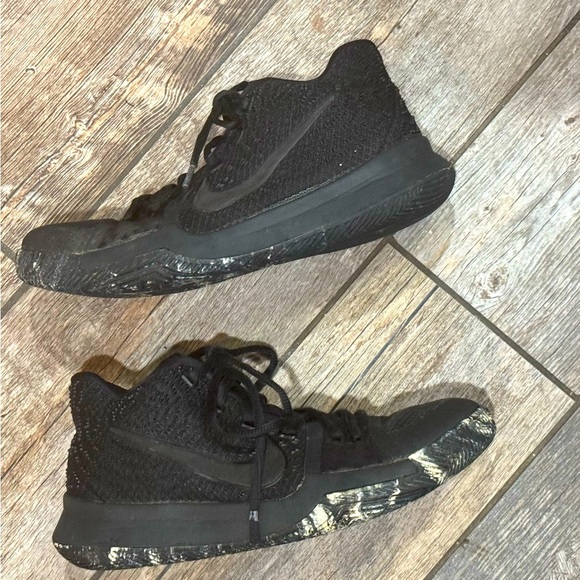 Nike Kyrie 3. - Black Marble​ - Picture 3 of 15